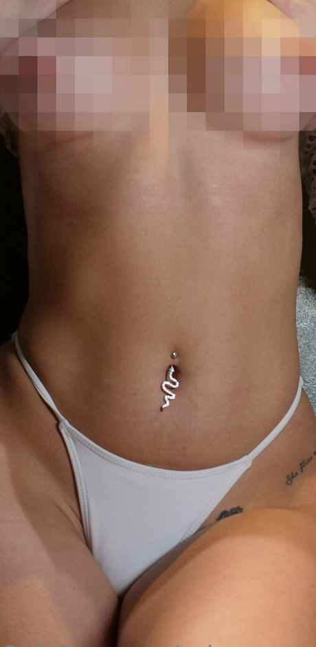 Asleenperezuncut adult model pic