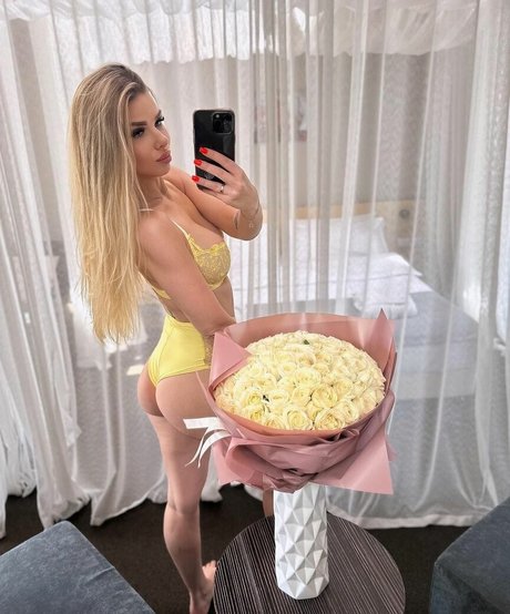 Tati phoenix777 pretty actress image