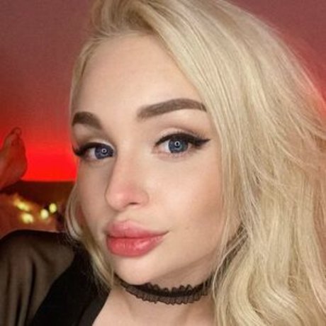 Arina SL naked pornstar pics