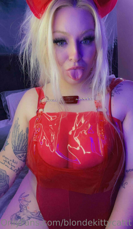 gloryhole wife onlyfans adult pictures