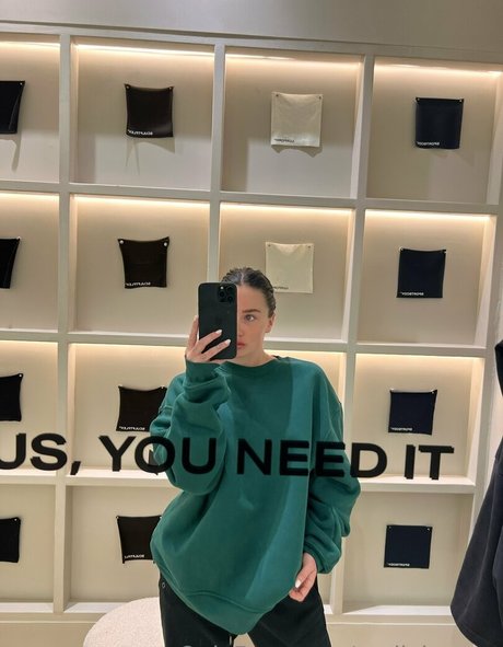 emilykernsx star nude archive