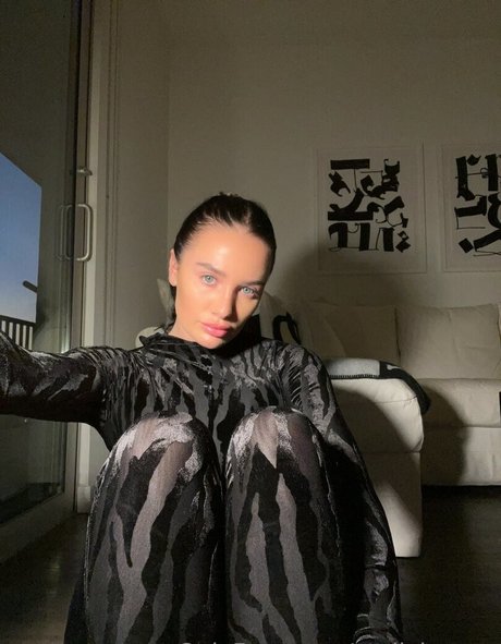 emilykernsx top profile image