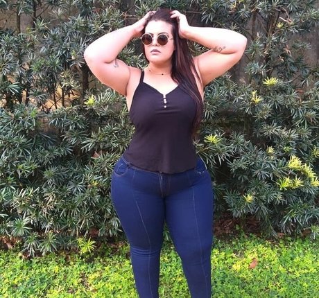 latina maid onlyfans art nude archive