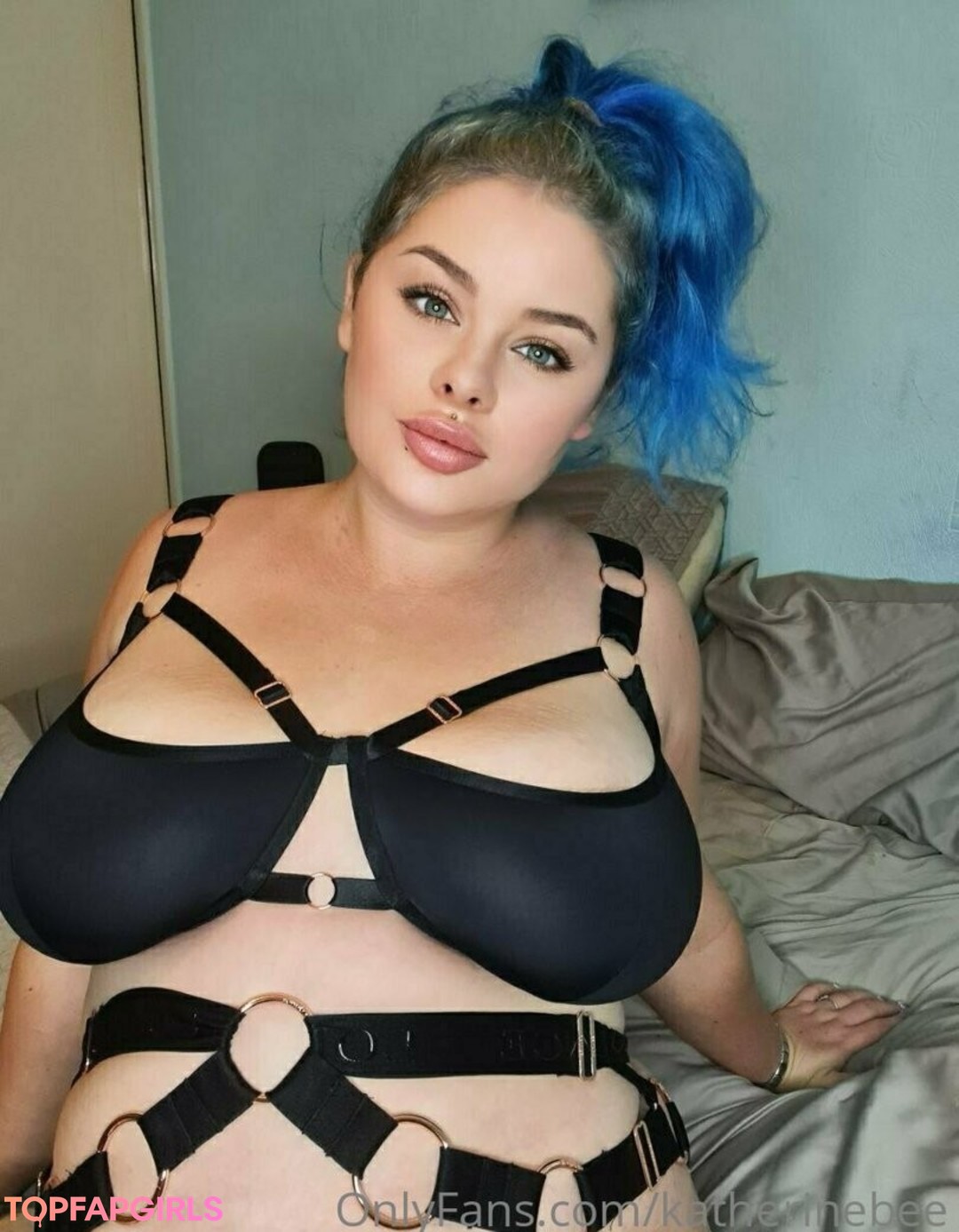 beckybeeofficial beautiful actress gallery