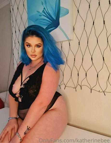 blonde trans onlyfans naked pics