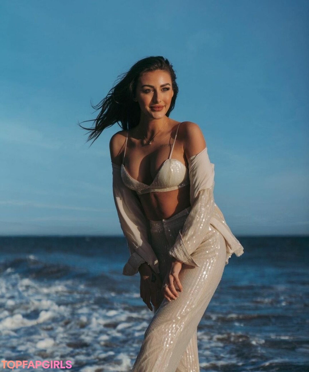 Chloe Veitch model adult pics