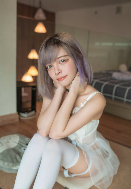 skinny brunette onlyfans free nude pic