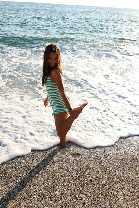 nerdy teen onlyfans free xxx image