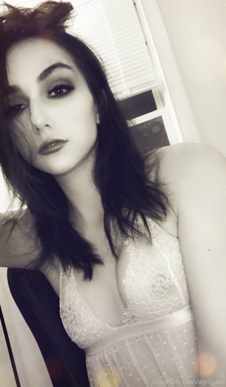 aevimari nudes model archive