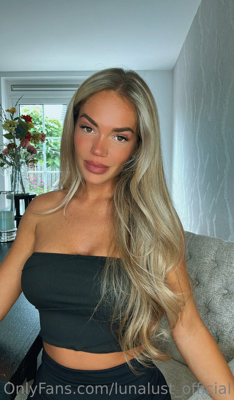 mother daughter onlyfans sexy nudes photos