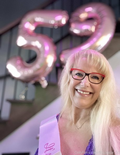 tattooed shemale onlyfans pretty photo