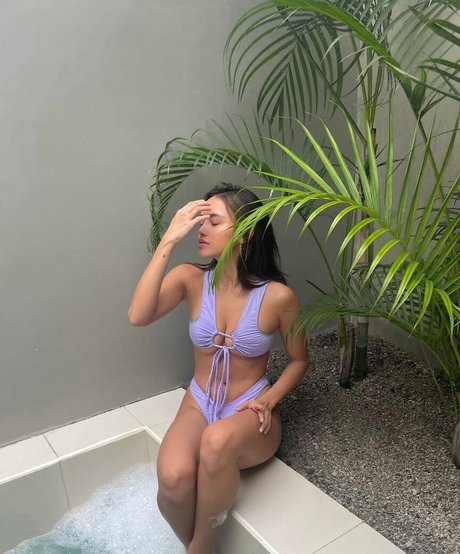 Jamina Cruz pretty actress photo