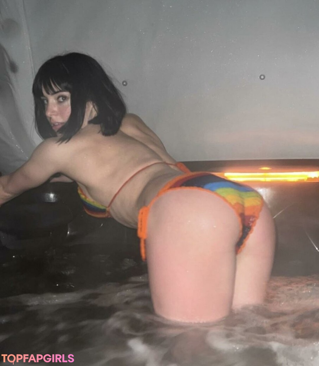 Chloe Hodgson porn model pictures