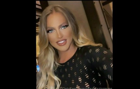 theeveemarie model top pic