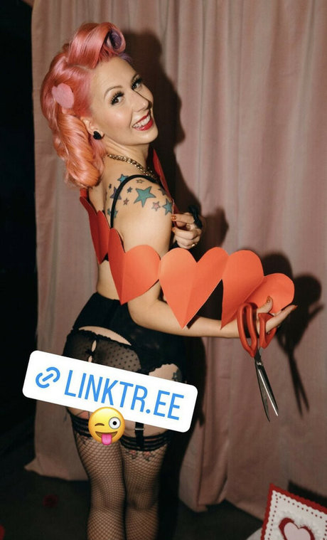 Annalee Belle sex pornstar gallery