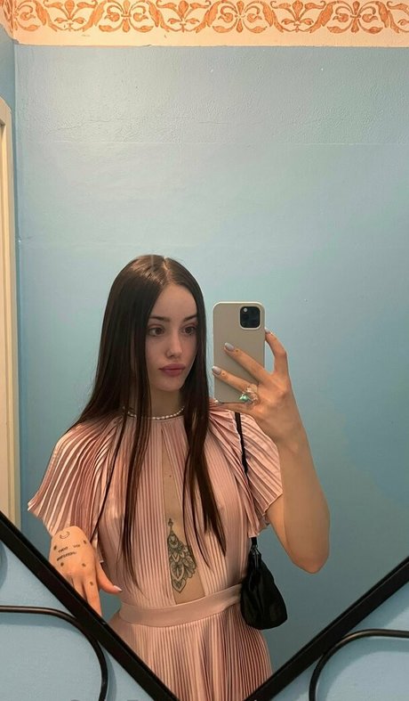 tiny onlyfans best photos