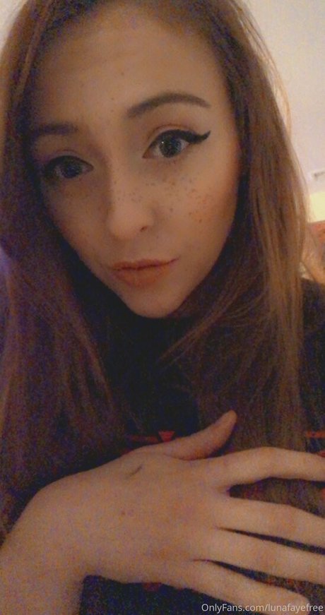 lunafayefree erotic star pic