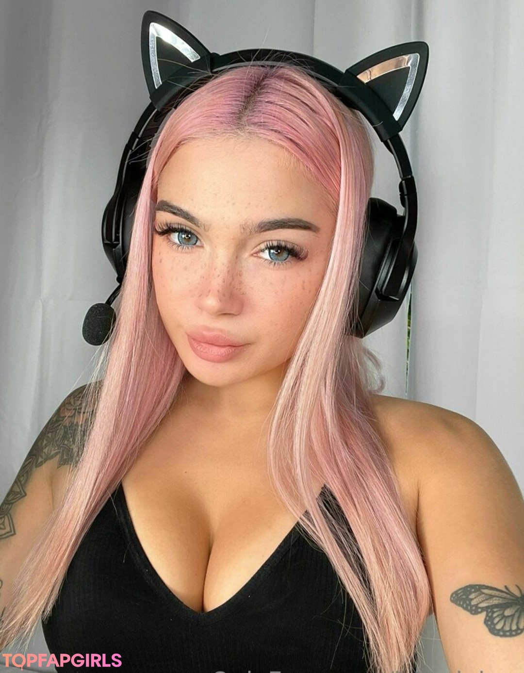 latina maid onlyfans pretty photo