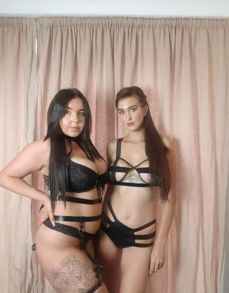 tashag18 pornstar adult archive