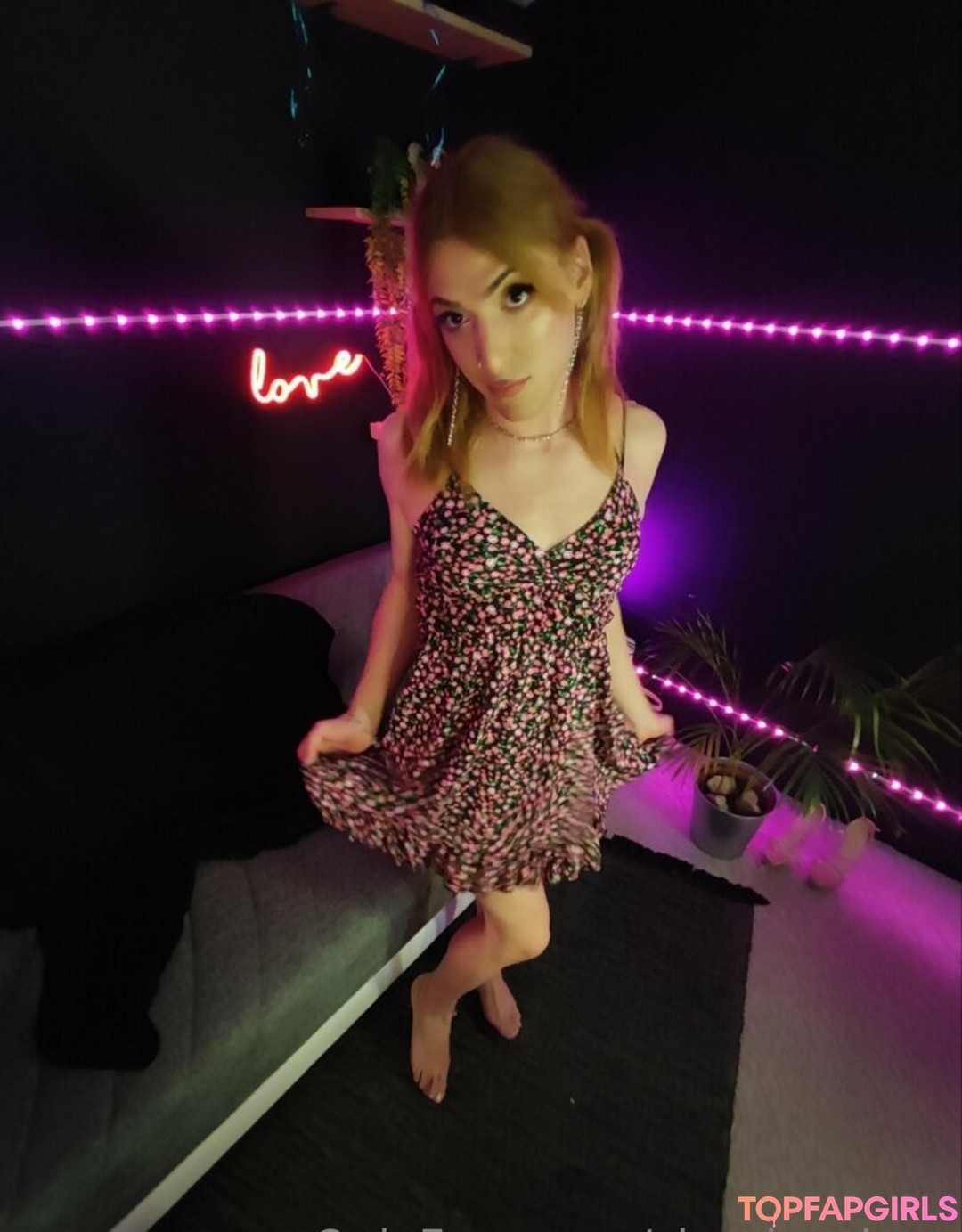 sissylucylove top profile image