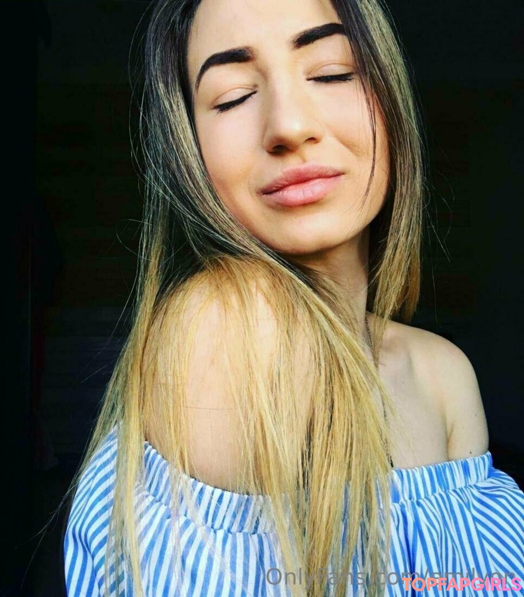 emilyon pornstar nice galleries