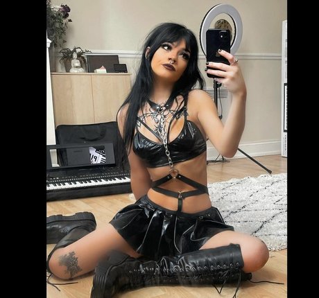 Portsmouth top model image