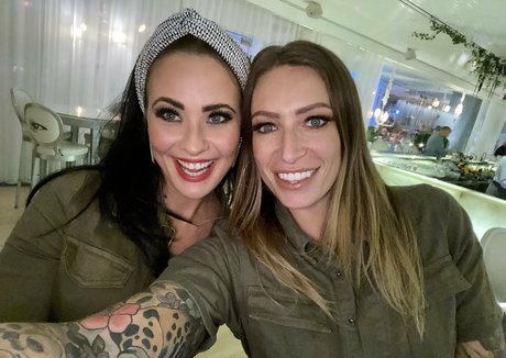 ava austen nudes model image