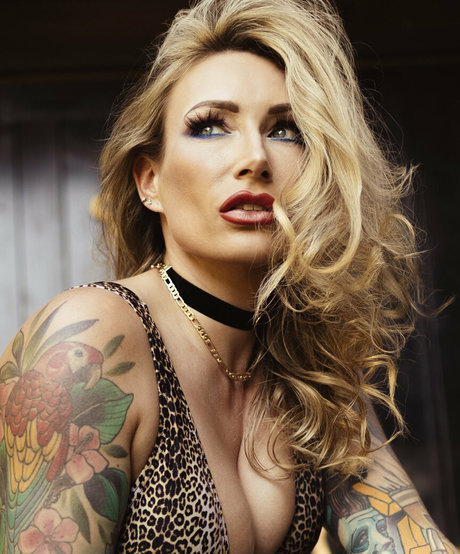 ava austen nice model img