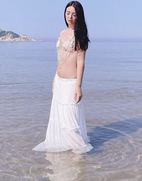 Connie Glynn star free image