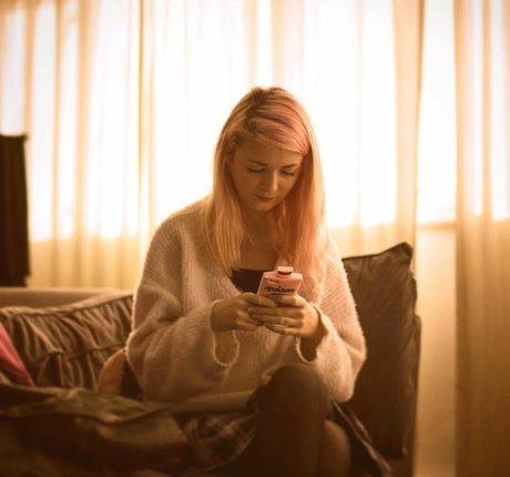 Connie Glynn hot actress pic