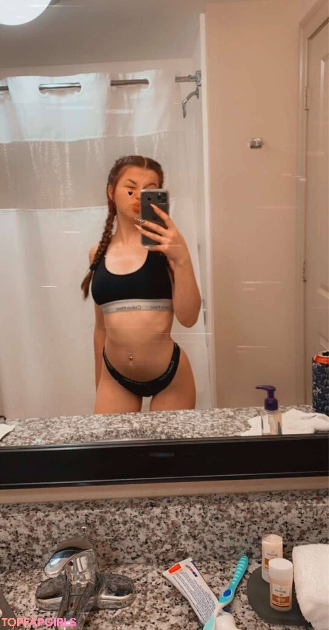 lookatdatgurl pornstar erotic photos