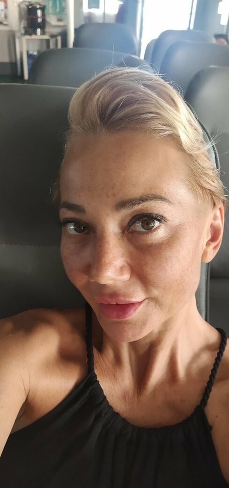 Mommy Di pornstar hot photos