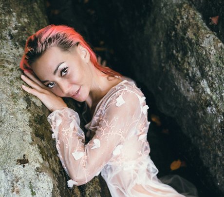 Mommy Di sexy pornstar photo