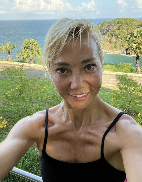 Mommy Di nude actress pictures