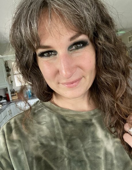 Laineymarie pornstar nude photo