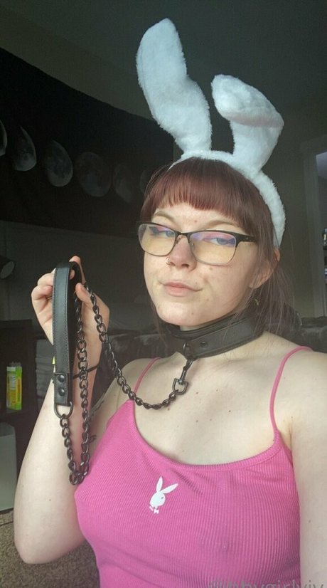 bbygirlviv nude model picture