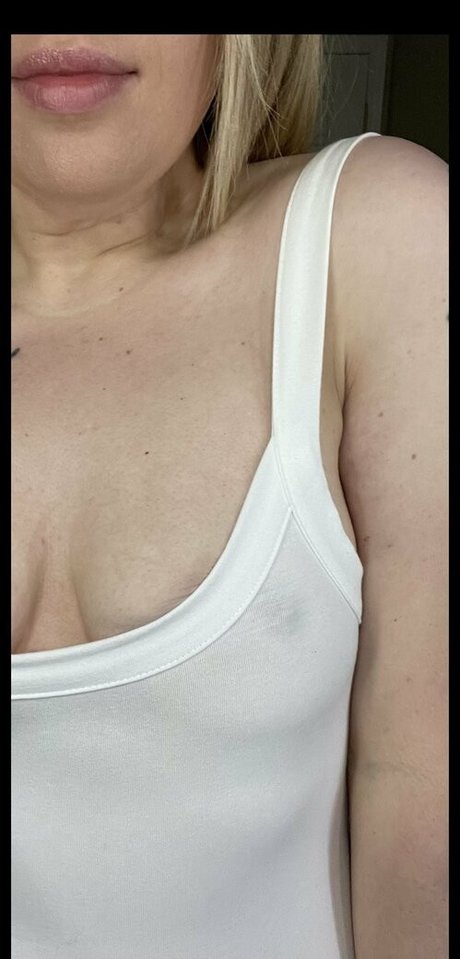 actualgoodgirl top model picture