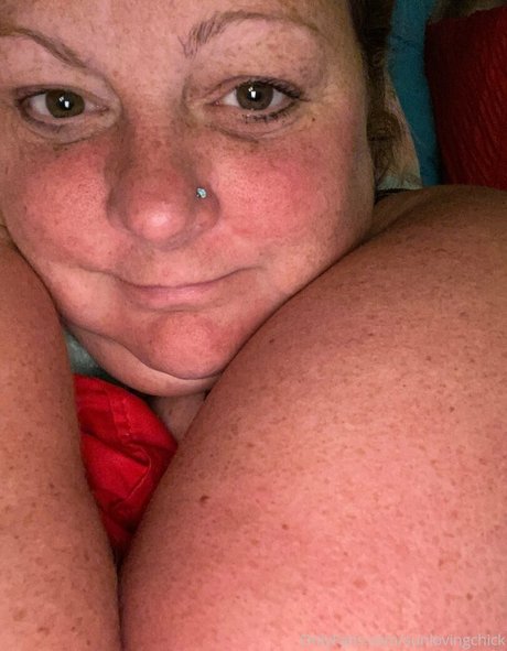 sunlovingchick erotic star pic