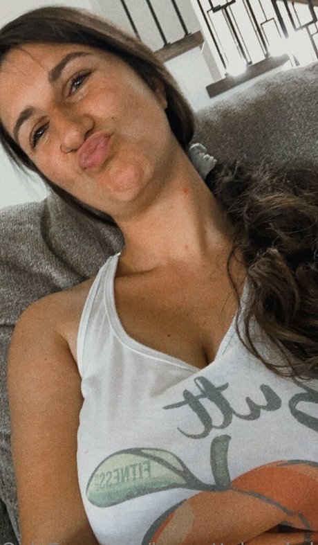 brunettebombshell13 top actress pictures