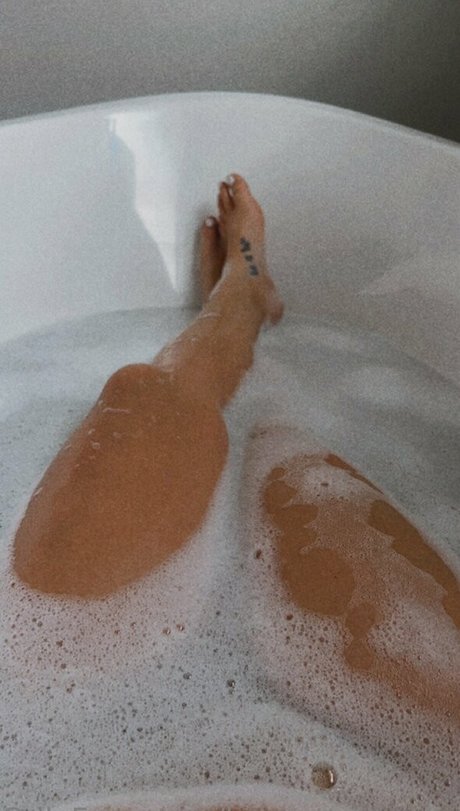 brunettebombshell13 star nude galleries