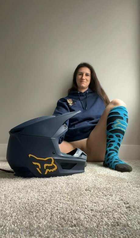 brunettebombshell13 model porn galleries