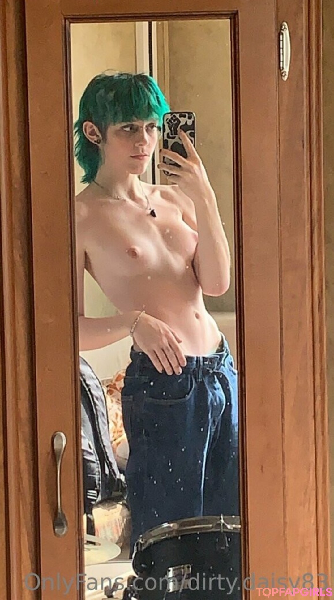 Dirty daisy83 sexy model img
