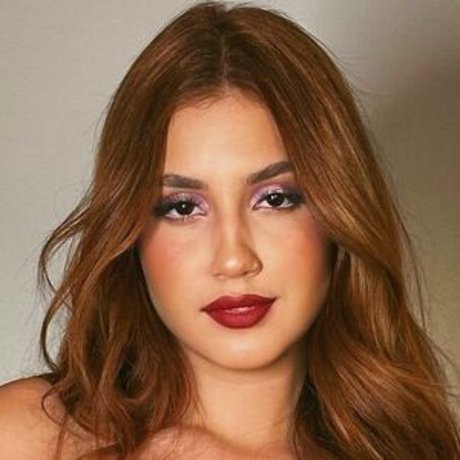 bcarolynaa erotic star photos