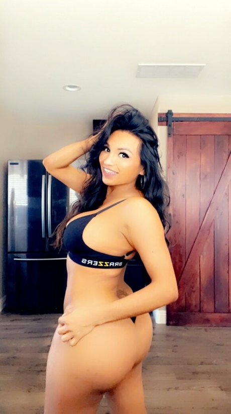 swim onlyfans sexy image