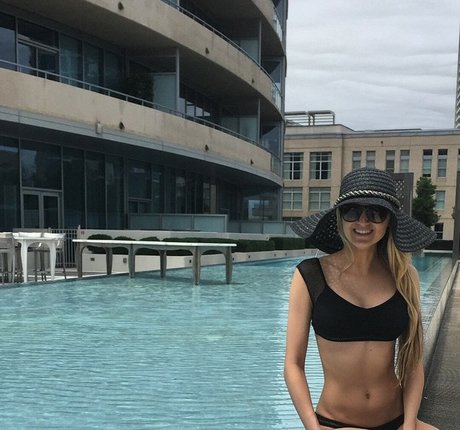 Krystal Gable top actress image