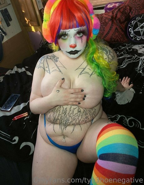 typ3hoenegative naked pornstar image