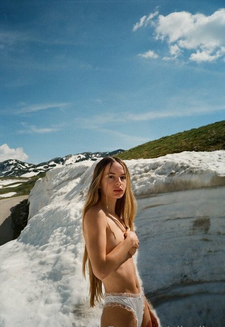 busty teen onlyfans free photos