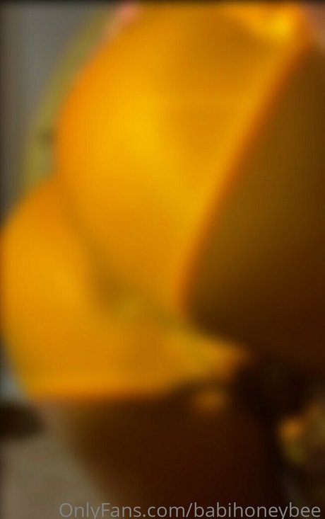 babihoneybee nude pornstar photo