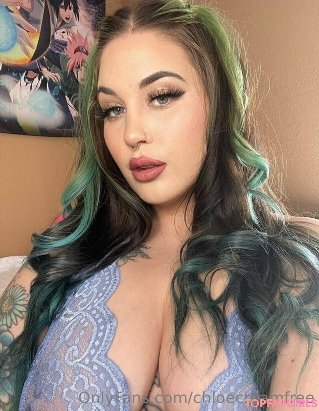 chloecreamfree model erotic picture