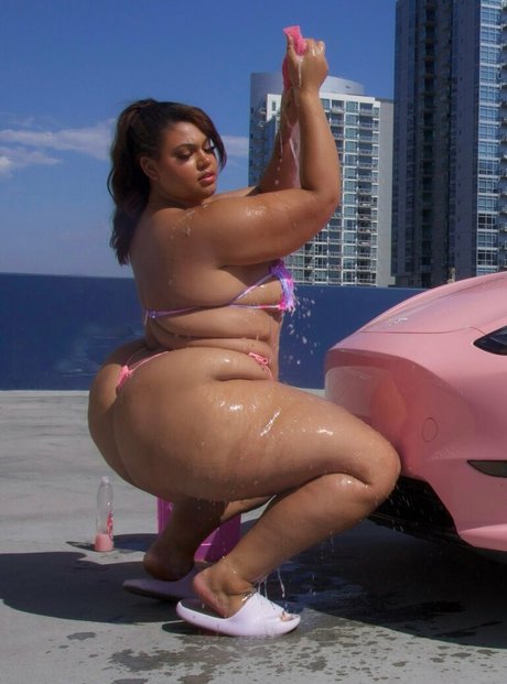 thepeachqueen high quality model image